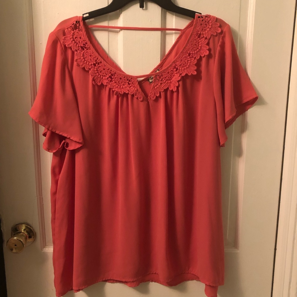 Eyeshadow Coral top